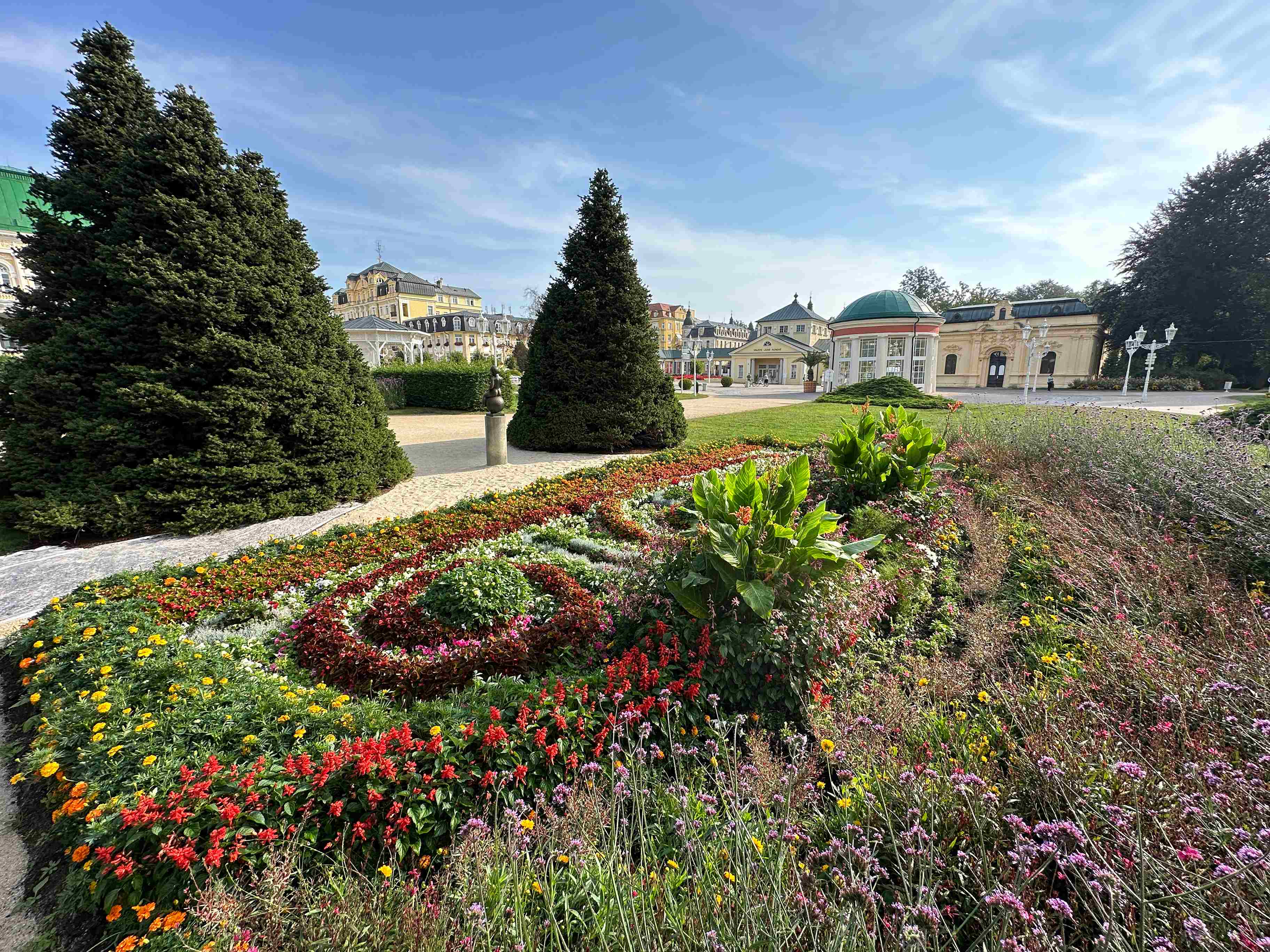 Ornamentální záhon – realizace, foto 2