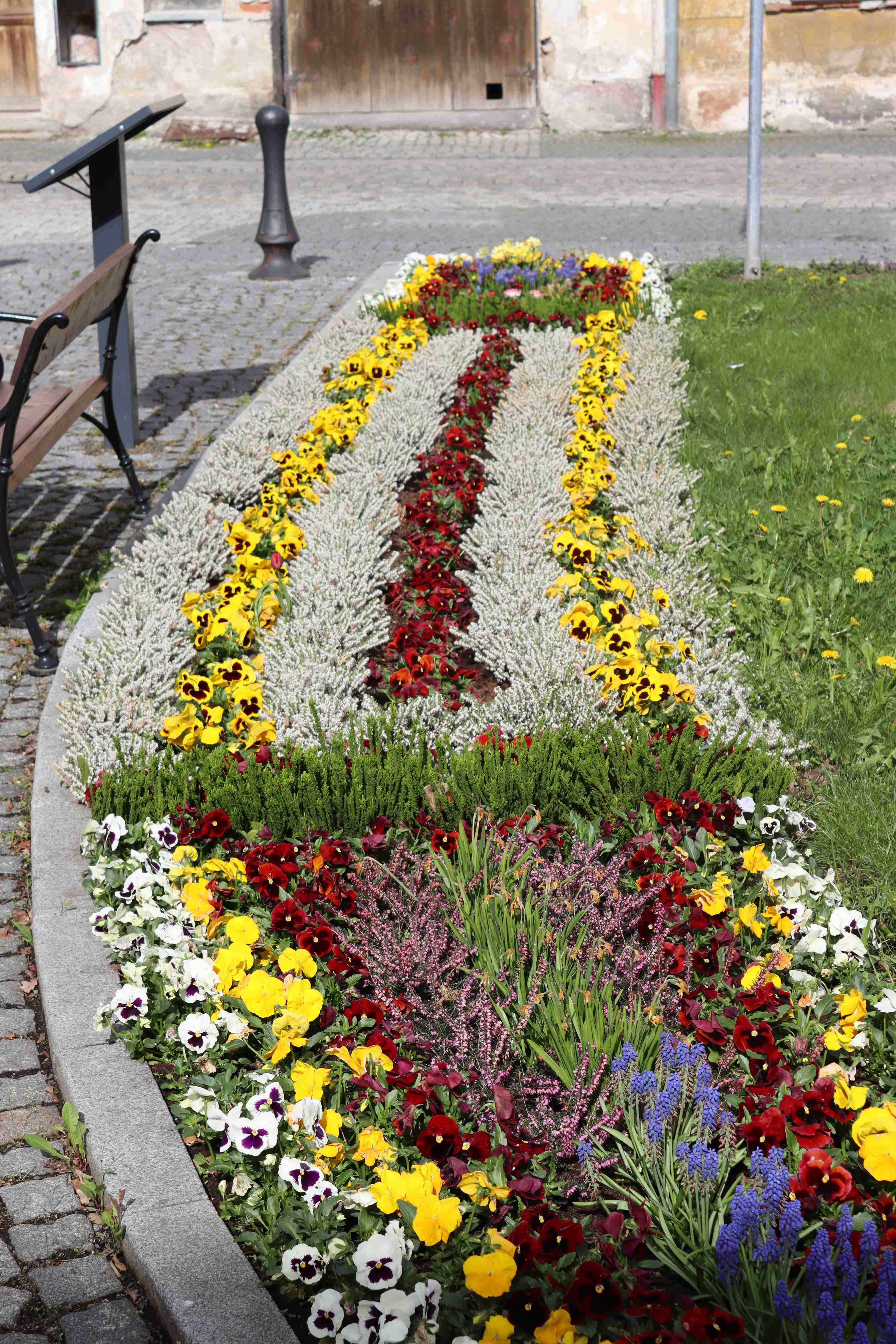 Ornamentální záhon – realizace, foto 3